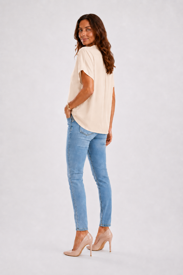 AMELIA | Belly covering light blouse